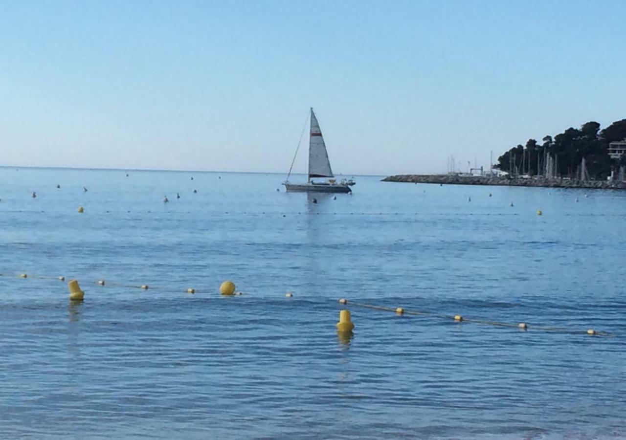 Appartement Cosy - Cavalaire Sur Mer Bagian luar foto